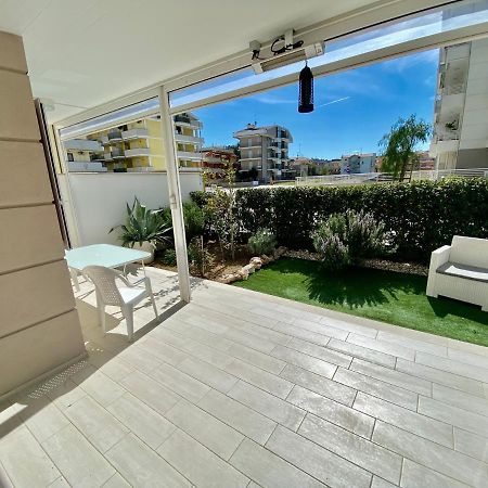 Appartamento Al Mare Con Giardino, Spiaggia E Piscina Alba Adriatica Exterior foto