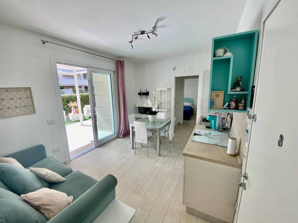 Appartamento Al Mare Con Giardino, Spiaggia E Piscina Alba Adriatica Exterior foto